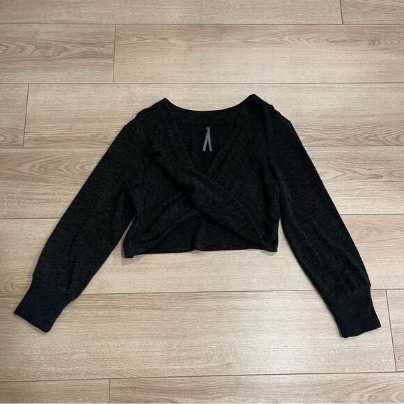 Anthropologie Dark Gray V-Neck Front Twist Long Sleeve Crop Sweater Size S - Picture 1 of 5